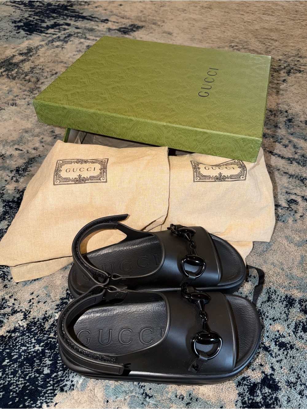 Gucci Black Platform Sandals with Signature Horsebit - Picture 4 of 6